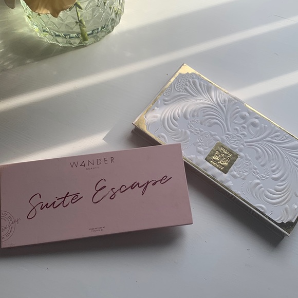 Bundle of 2 palettes KVD and Wander beauty - Picture 2 of 6